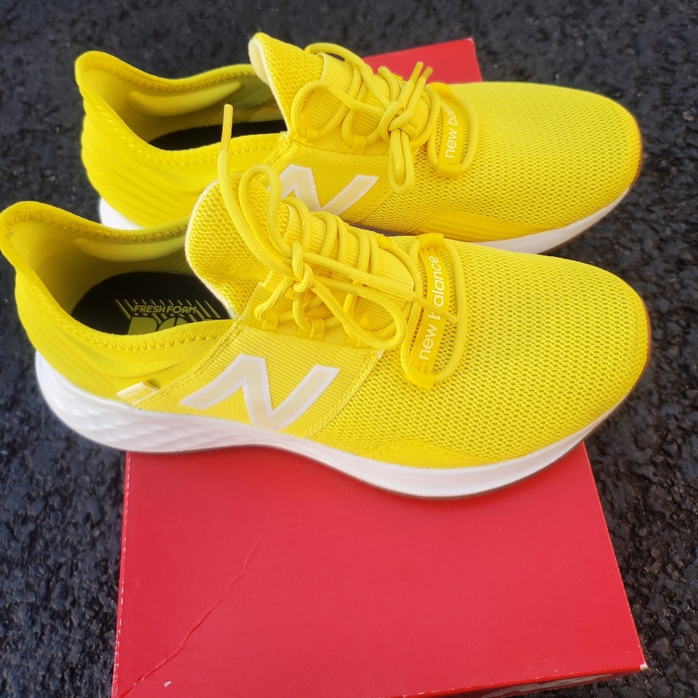 Women's New Balance Roav - Yellow & White - Picture 3 of 6